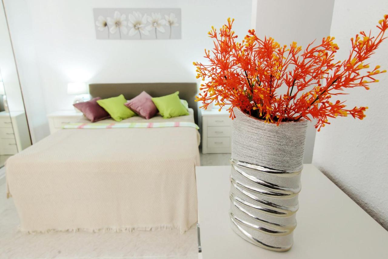 Holiday Suite Playa Del Cura Torrevieja Exteriör bild