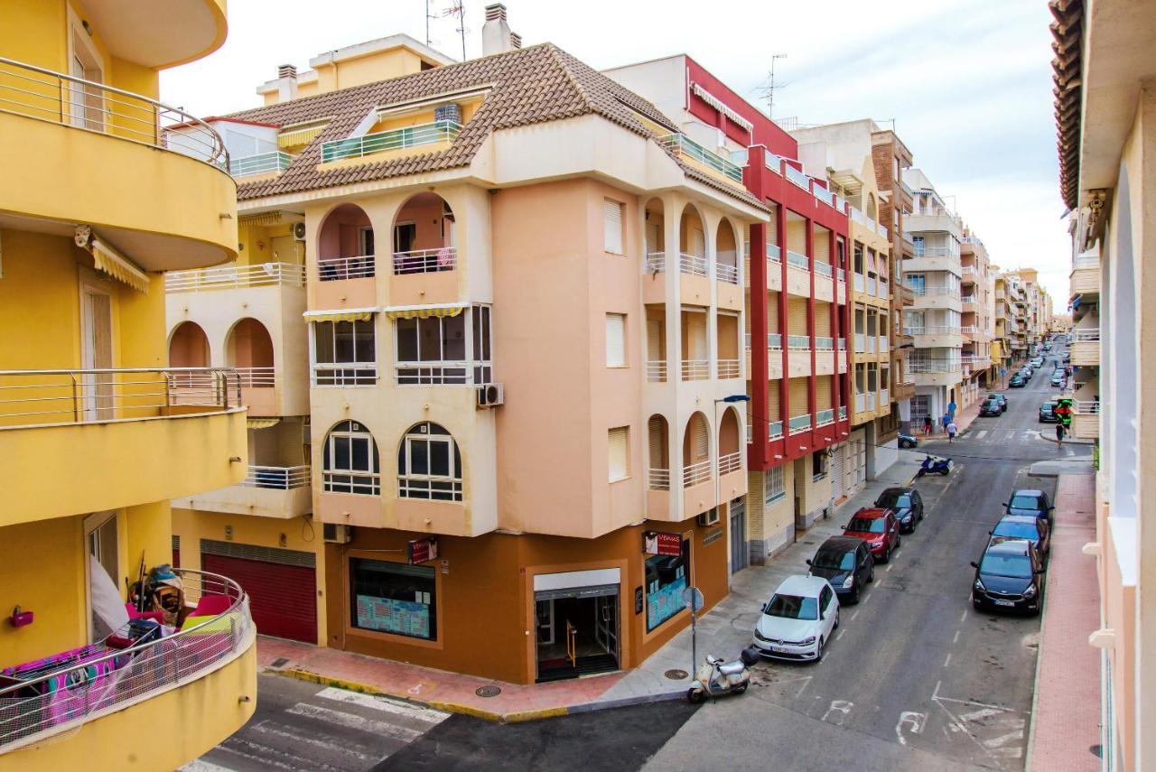 Holiday Suite Playa Del Cura Torrevieja Exteriör bild